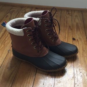 Tommy Hilfiger Russel duck boots great condition